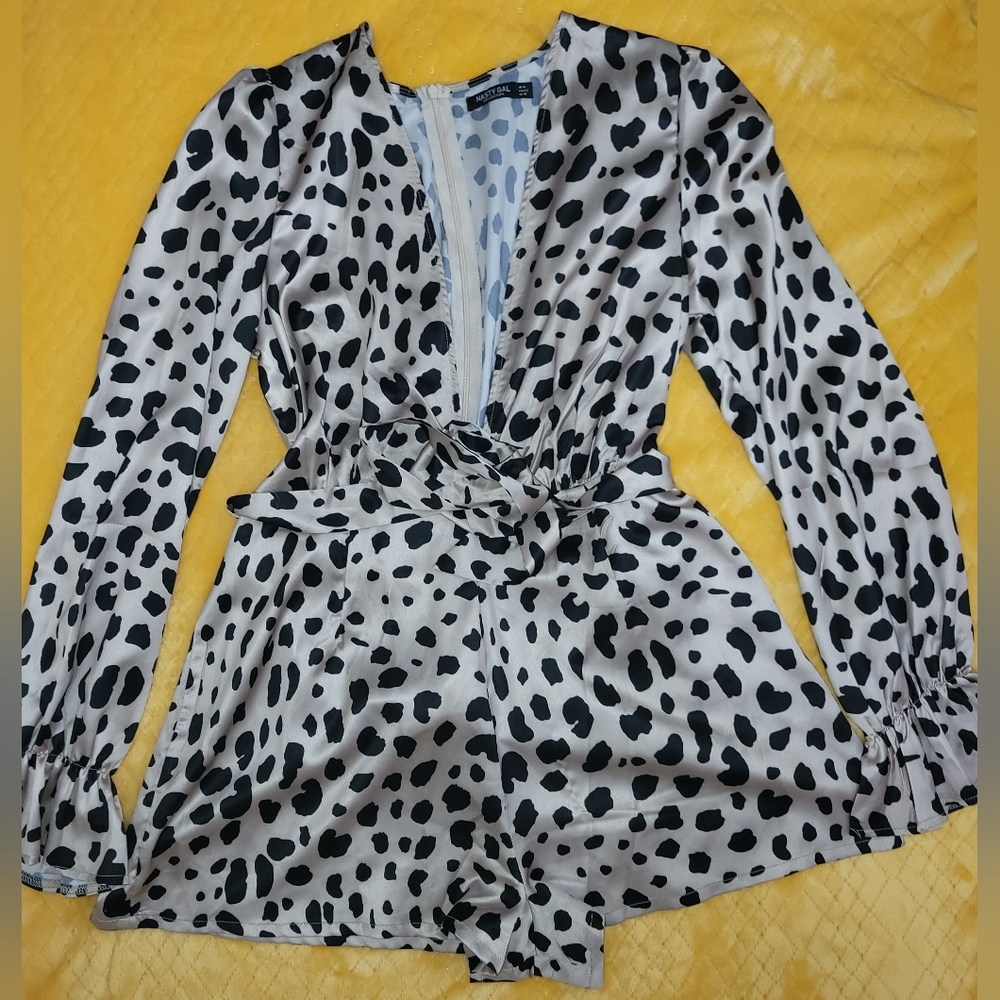 Nasty Gal Satin Romper Size 10 - Picture 7 of 7